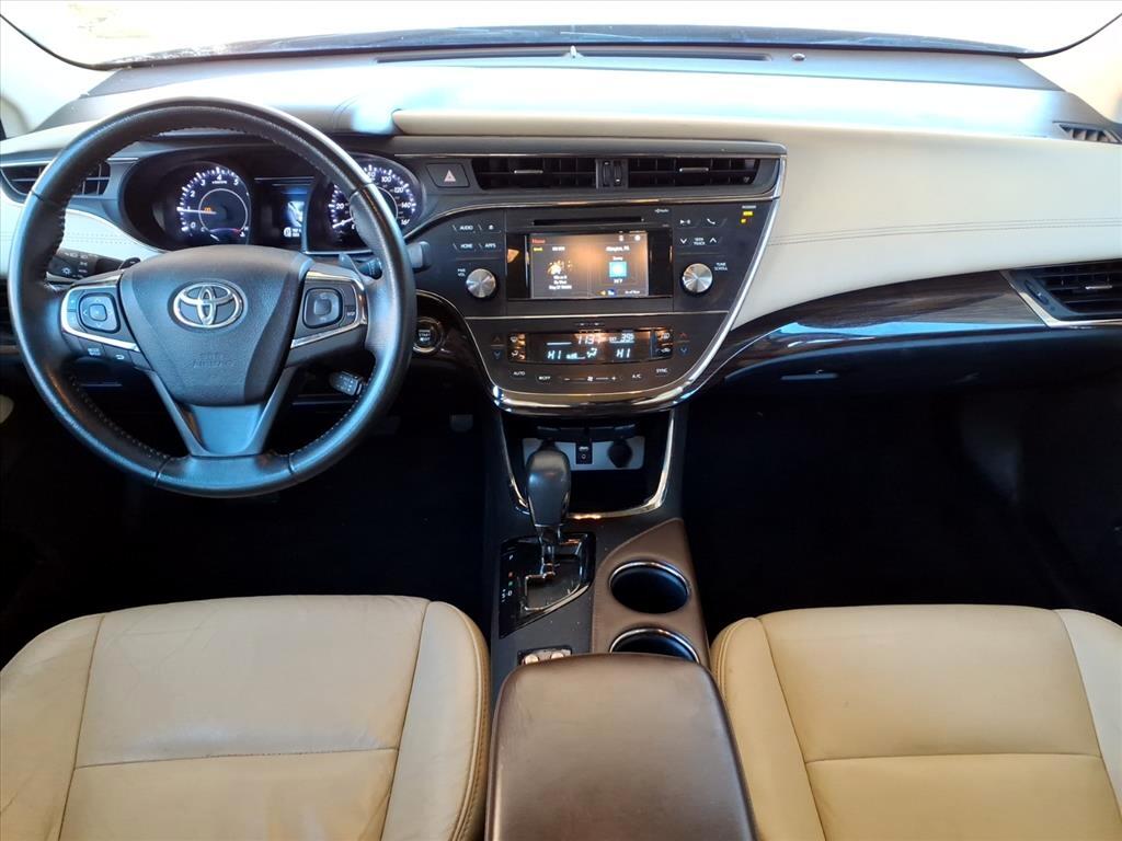 Toyota Avalon  2015