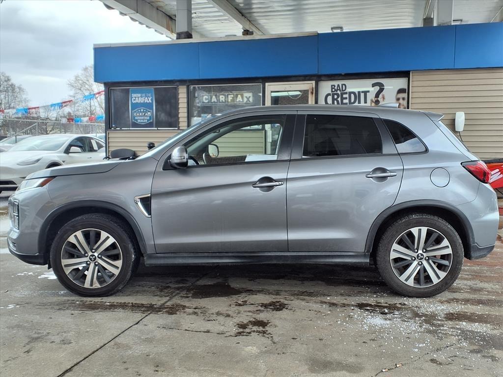 Mitsubishi Outlander Sport  2024