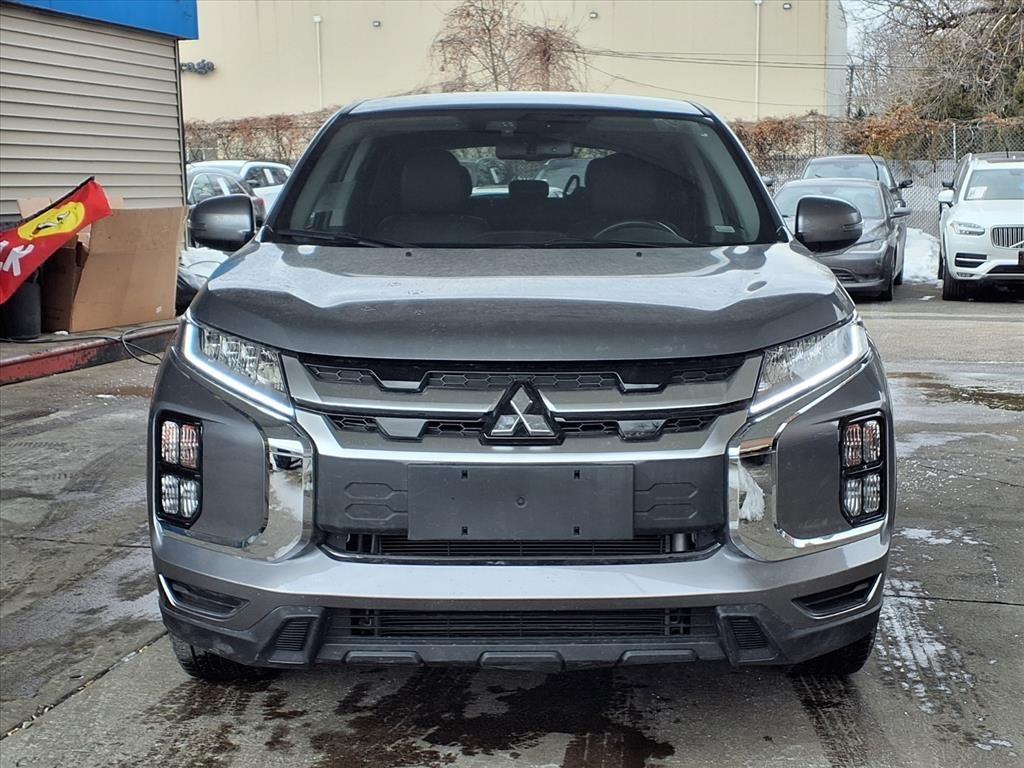 Mitsubishi Outlander Sport  2024