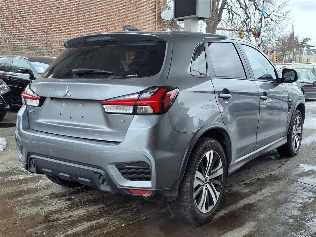 Mitsubishi Outlander Sport  2024