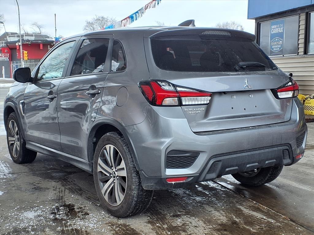 Mitsubishi Outlander Sport  2024
