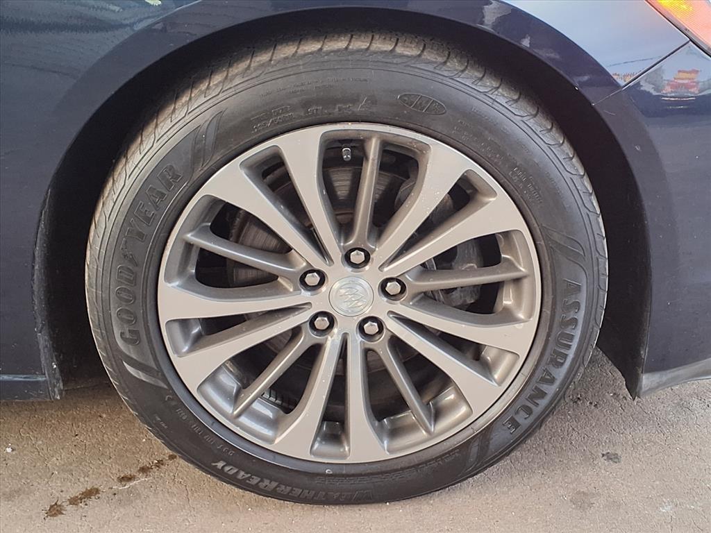 Buick LaCrosse  2017