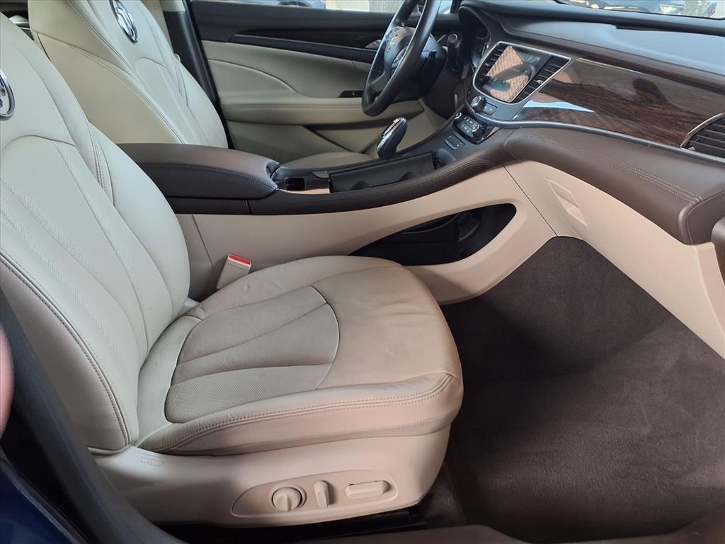 Buick LaCrosse  2017