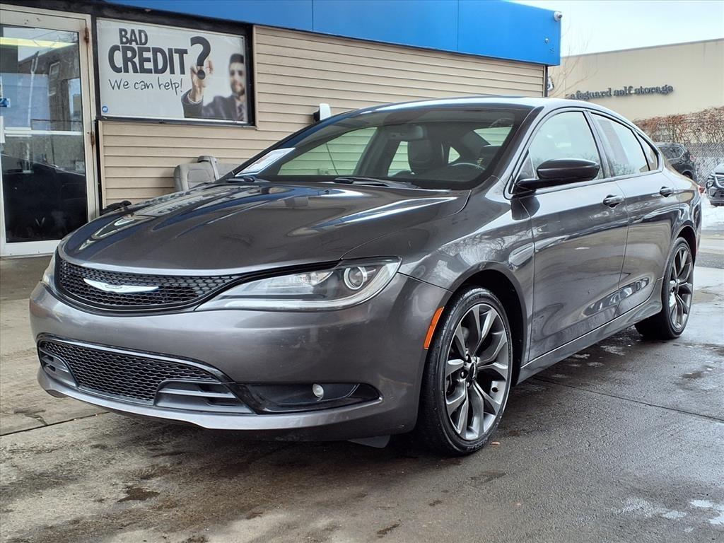 Chrysler 200  2016