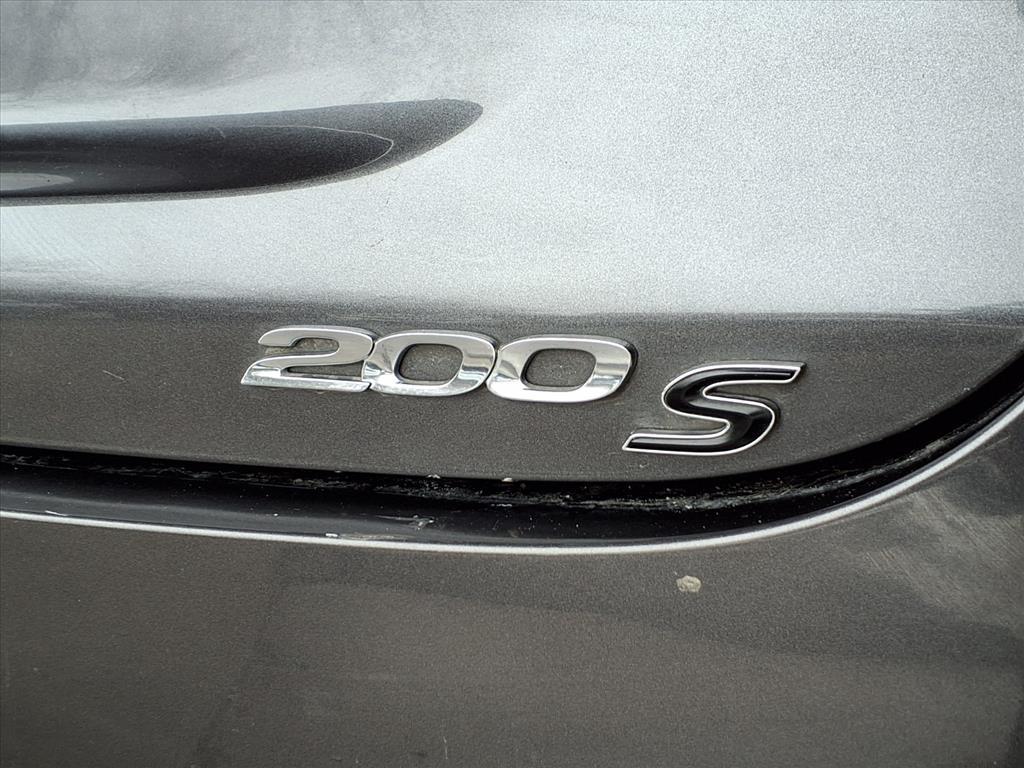 Chrysler 200  2016