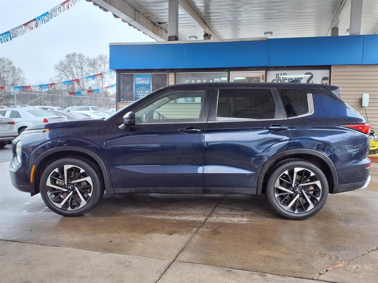 Mitsubishi Outlander  2024