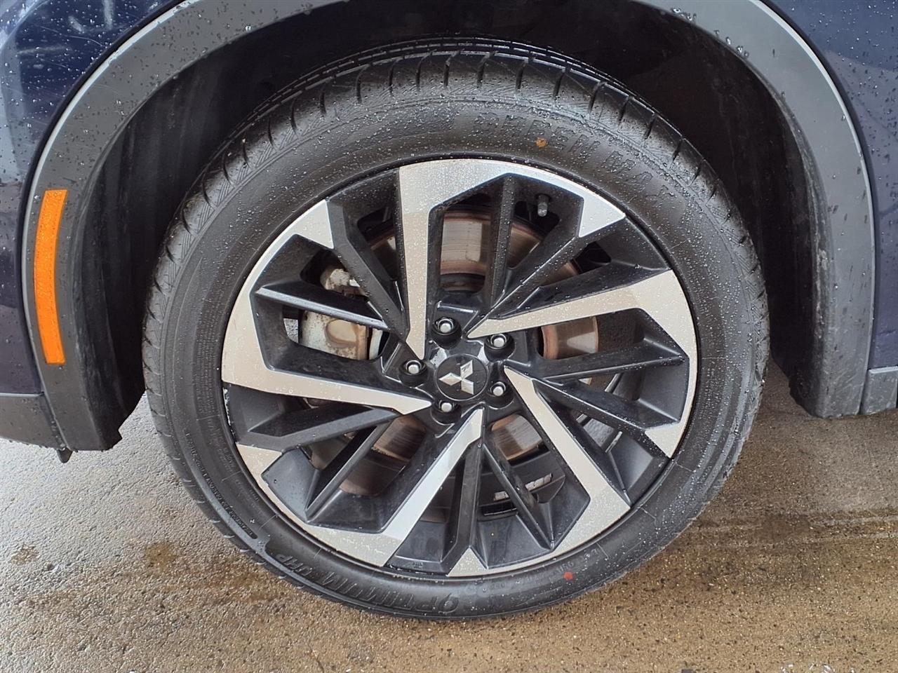 Mitsubishi Outlander  2024