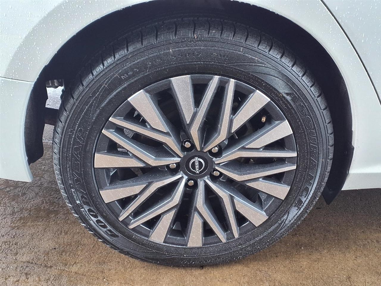Nissan Altima  2024