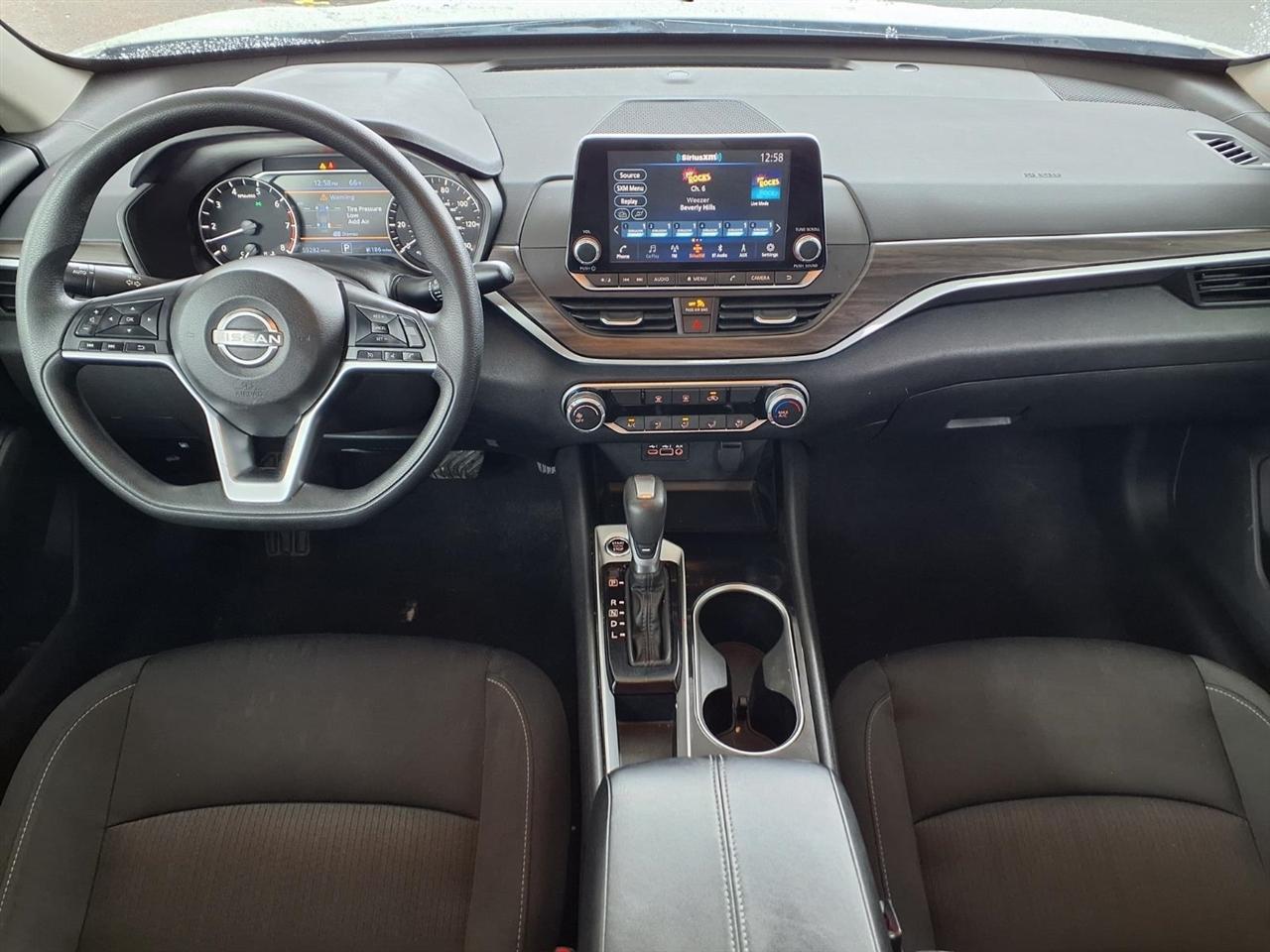 Nissan Altima  2024