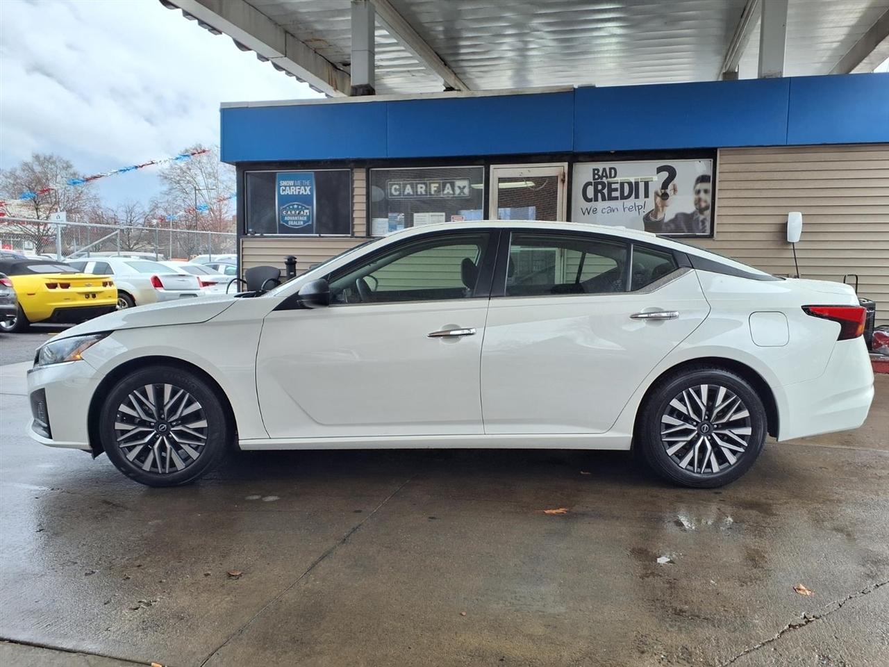 Nissan Altima  2024