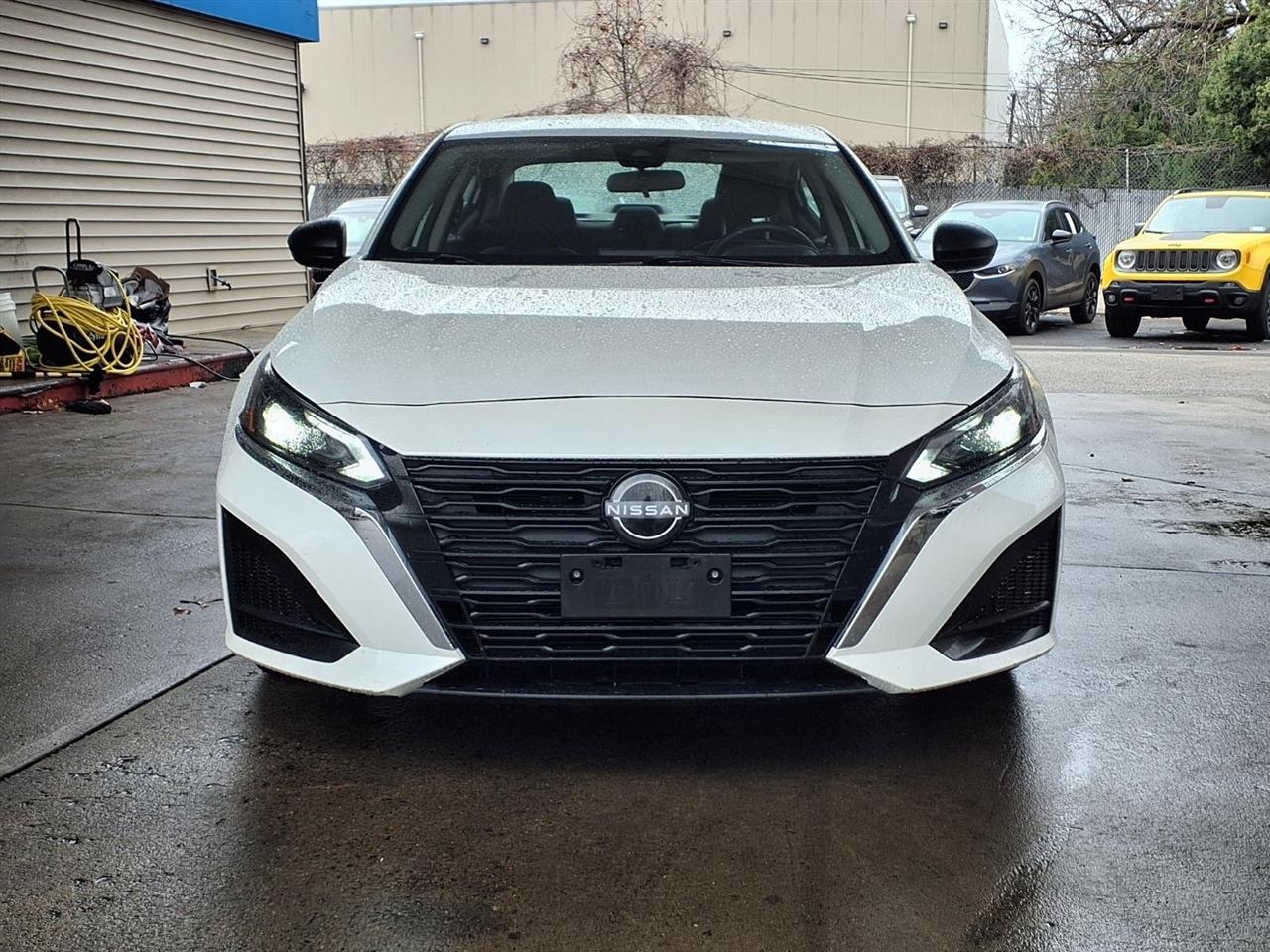 Nissan Altima  2024