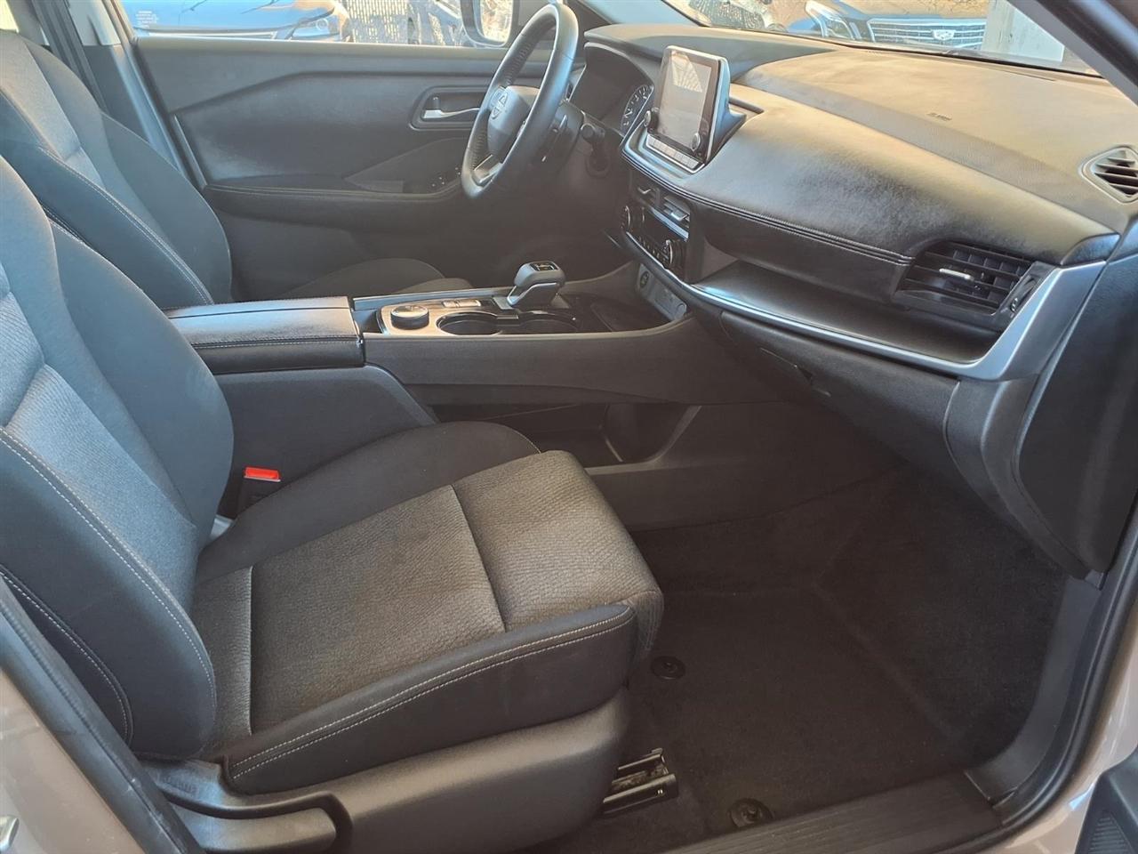 Nissan Rogue  2025