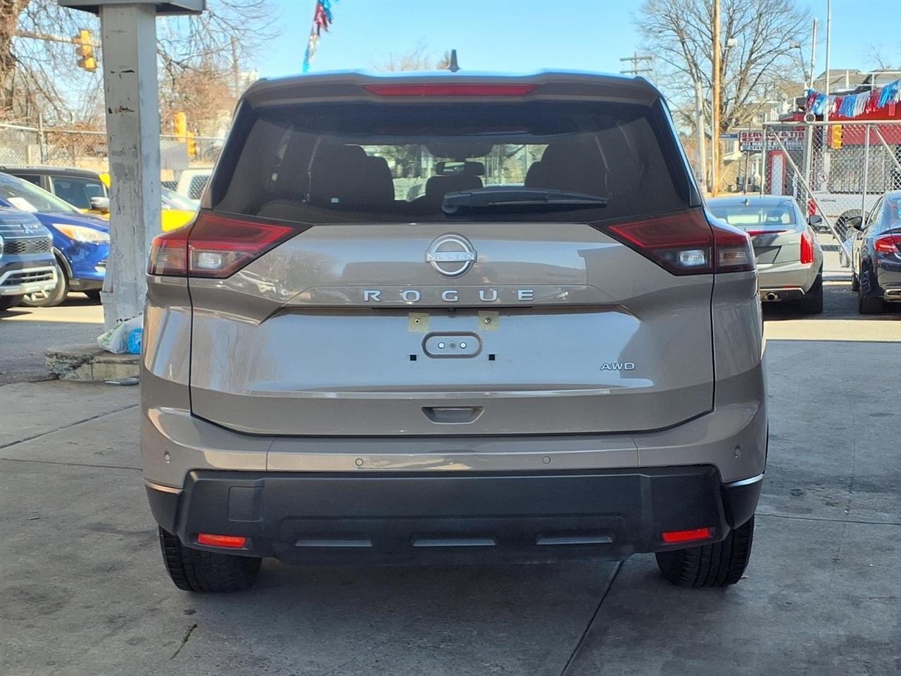 Nissan Rogue  2025