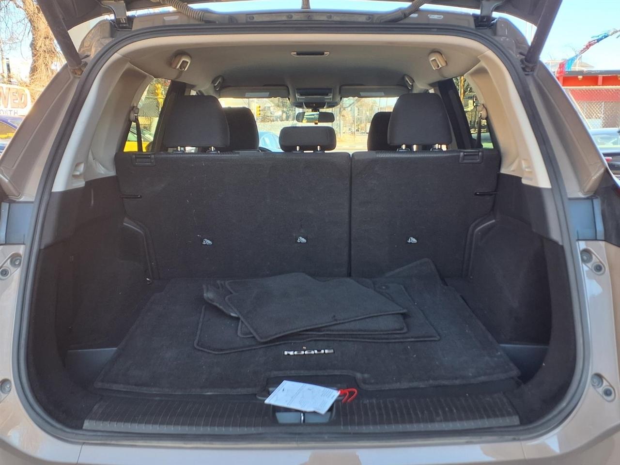 Nissan Rogue  2025