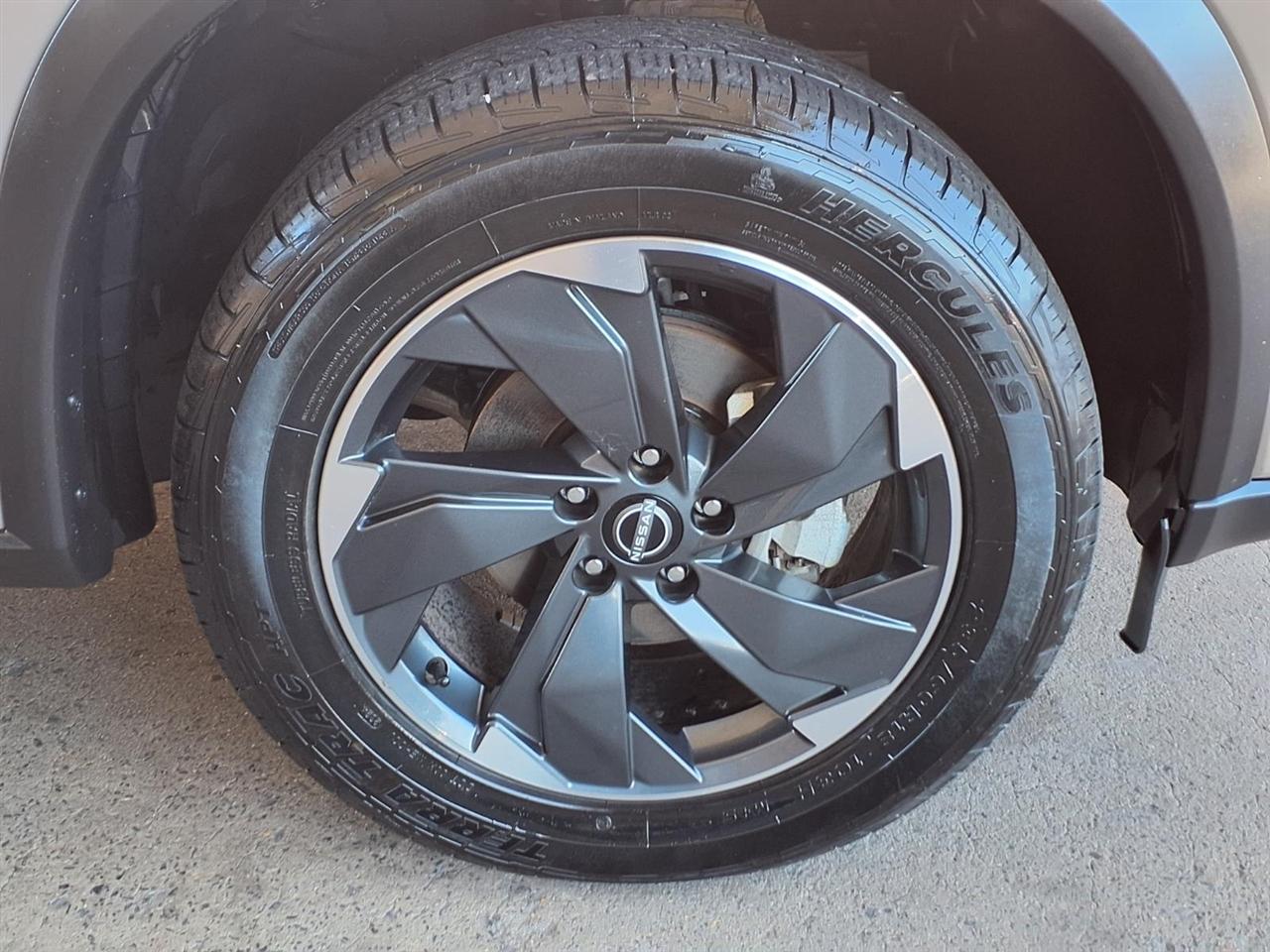 Nissan Rogue  2025