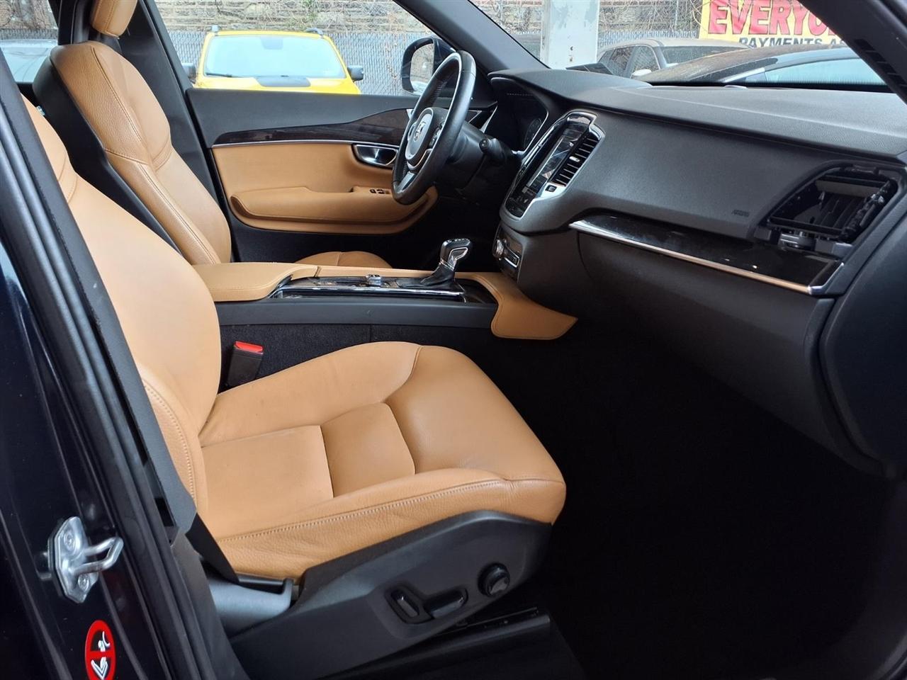 Volvo XC90  2017