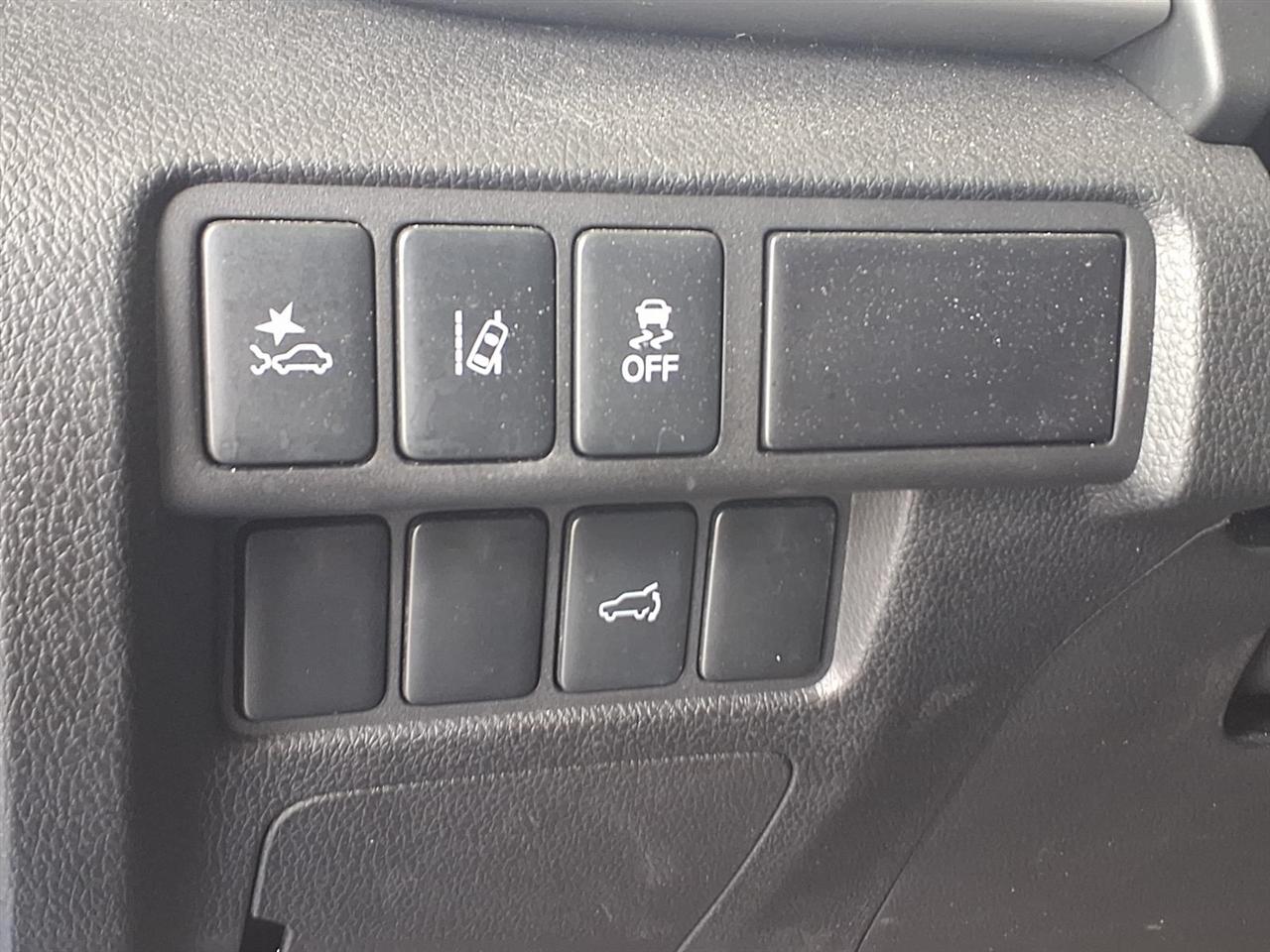 Mitsubishi Eclipse Cross  2025