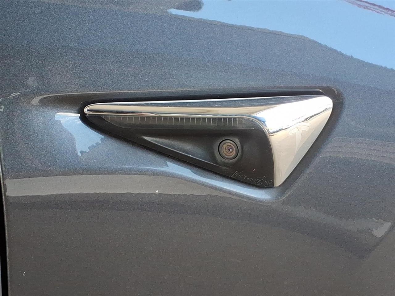 Tesla Model 3  2018