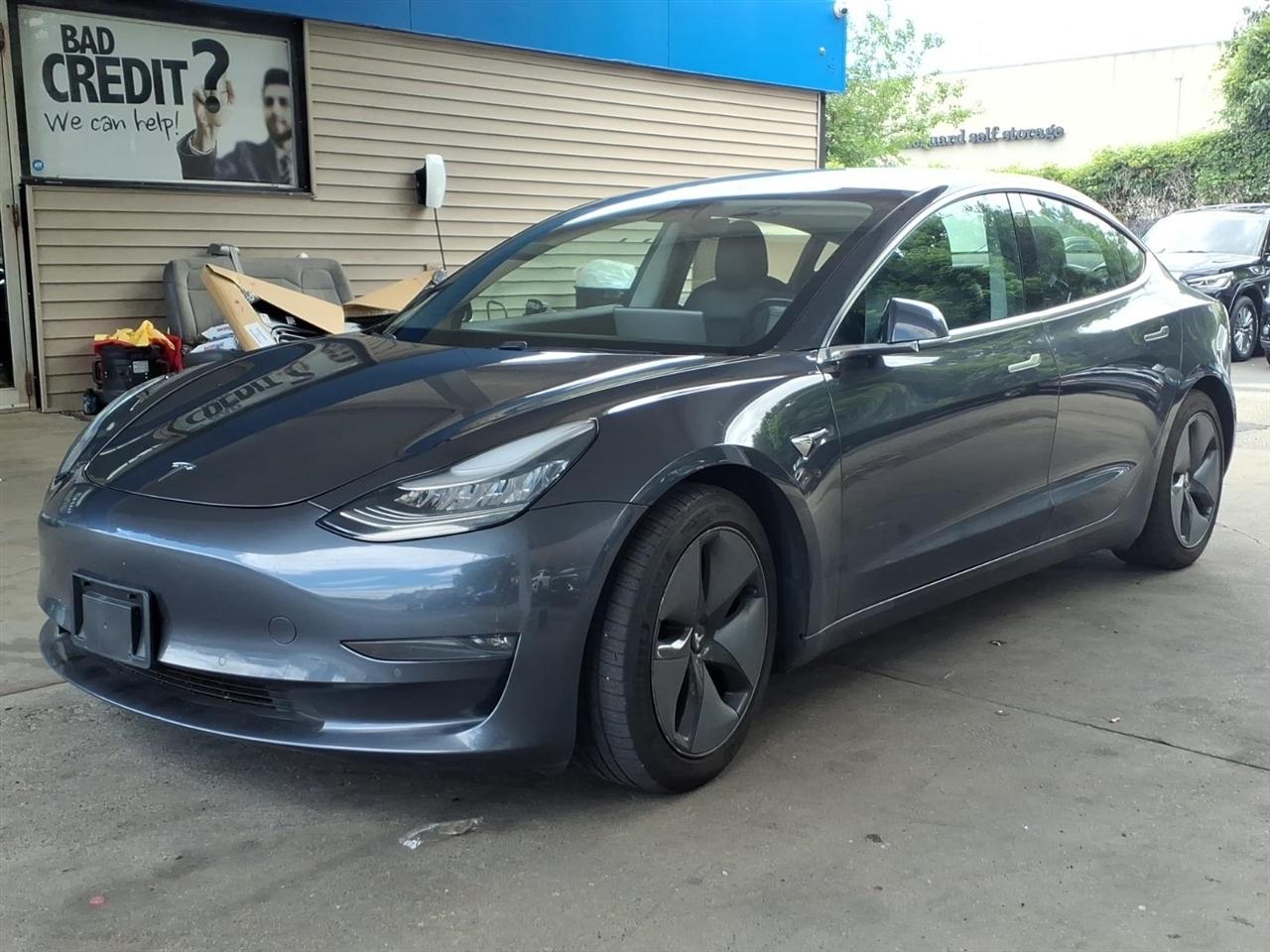 Tesla Model 3  2018