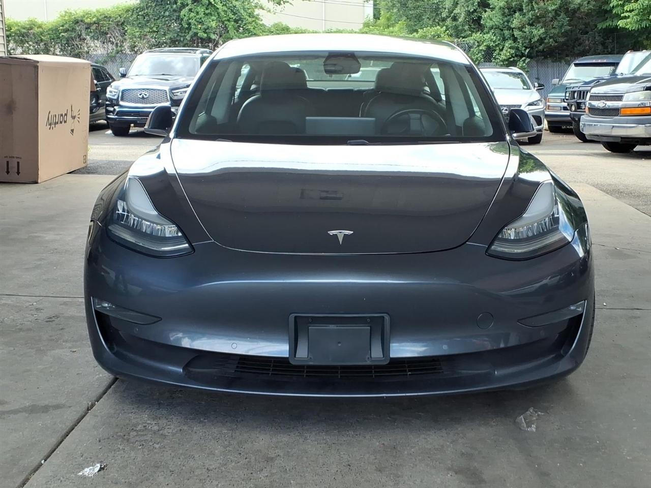 Tesla Model 3  2018