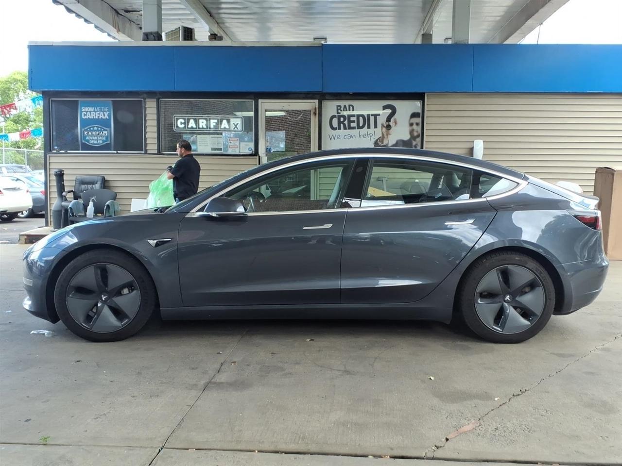 Tesla Model 3  2018