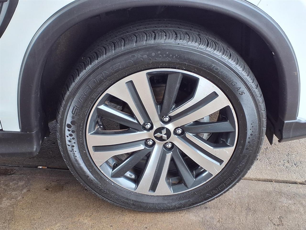 Mitsubishi Outlander Sport  2021