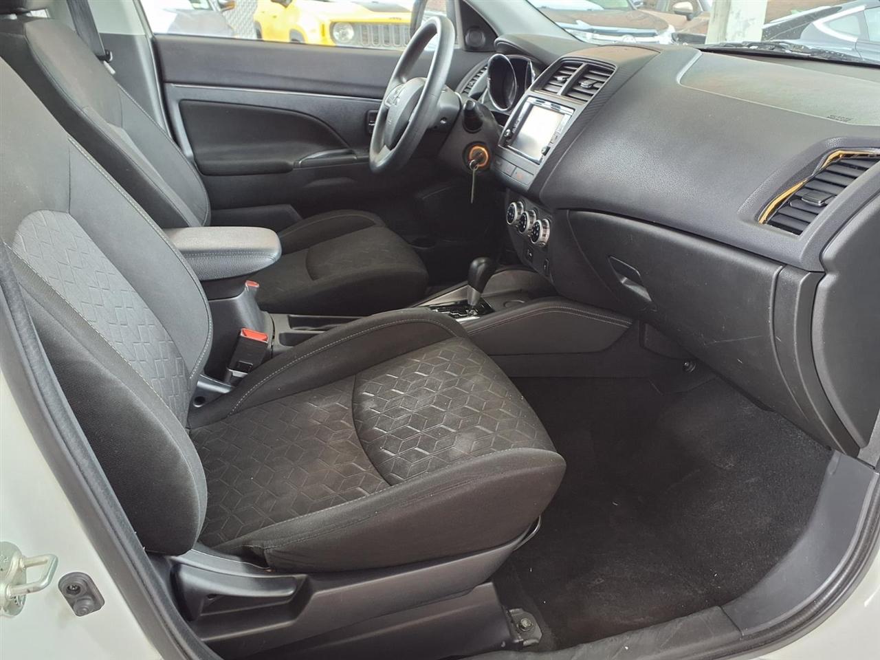 Mitsubishi Outlander Sport  2021