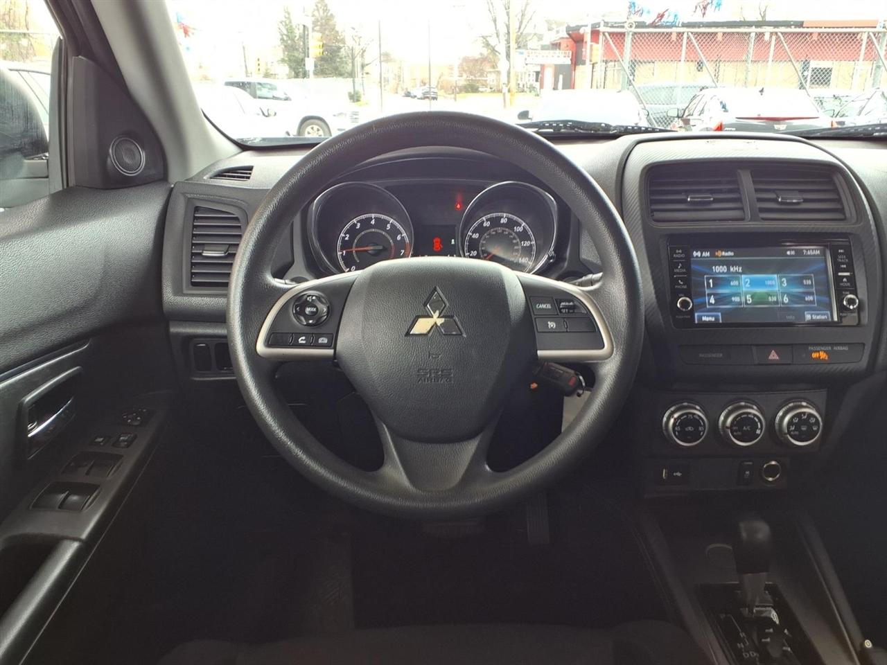 Mitsubishi Outlander Sport  2021