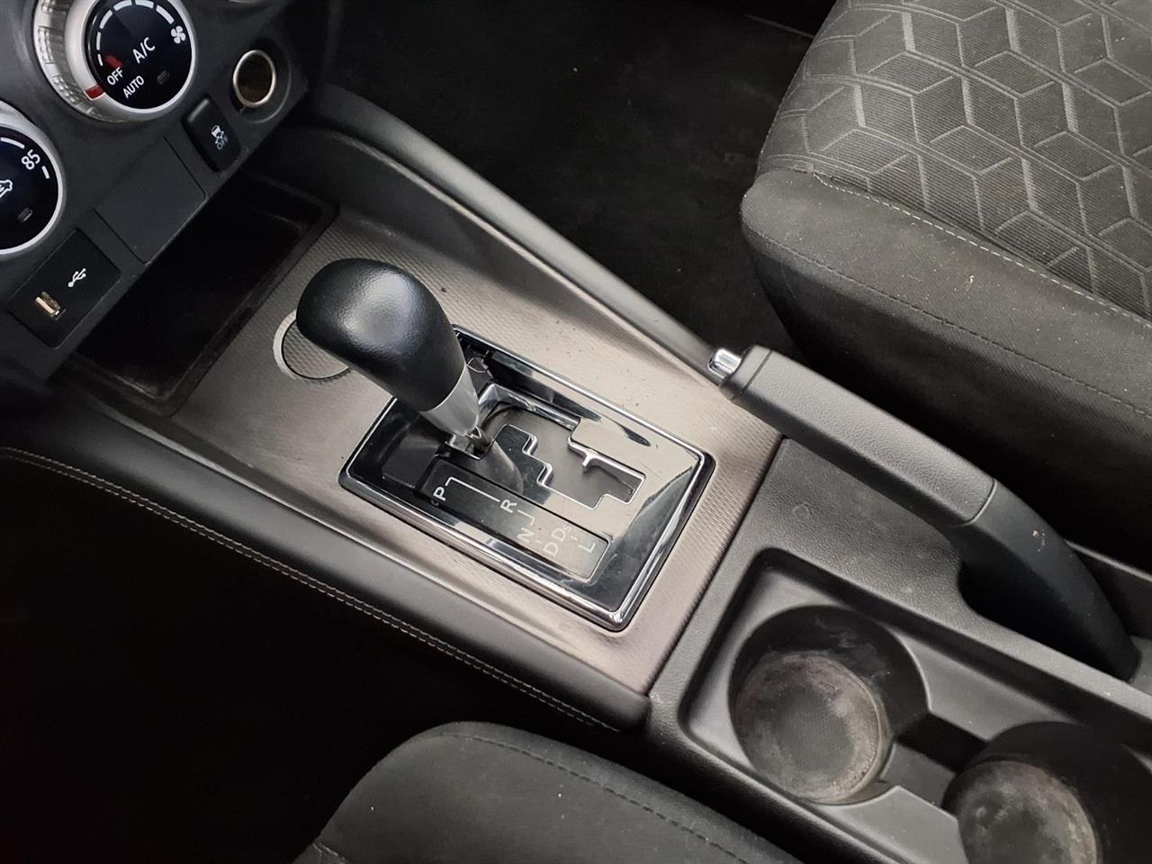 Mitsubishi Outlander Sport  2021