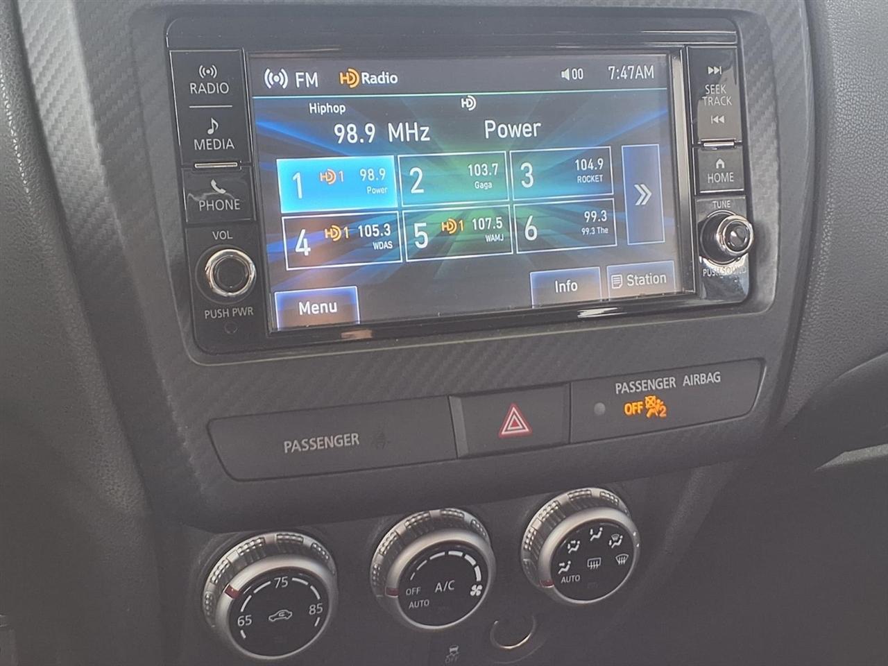 Mitsubishi Outlander Sport  2021