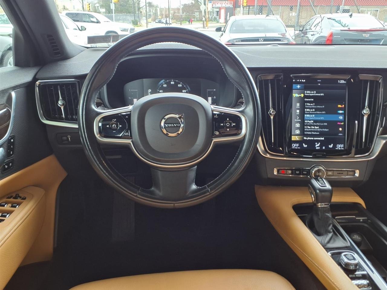 Volvo S90  2018