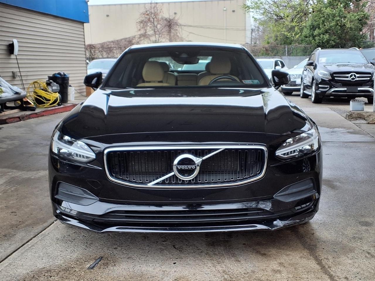 Volvo S90  2018