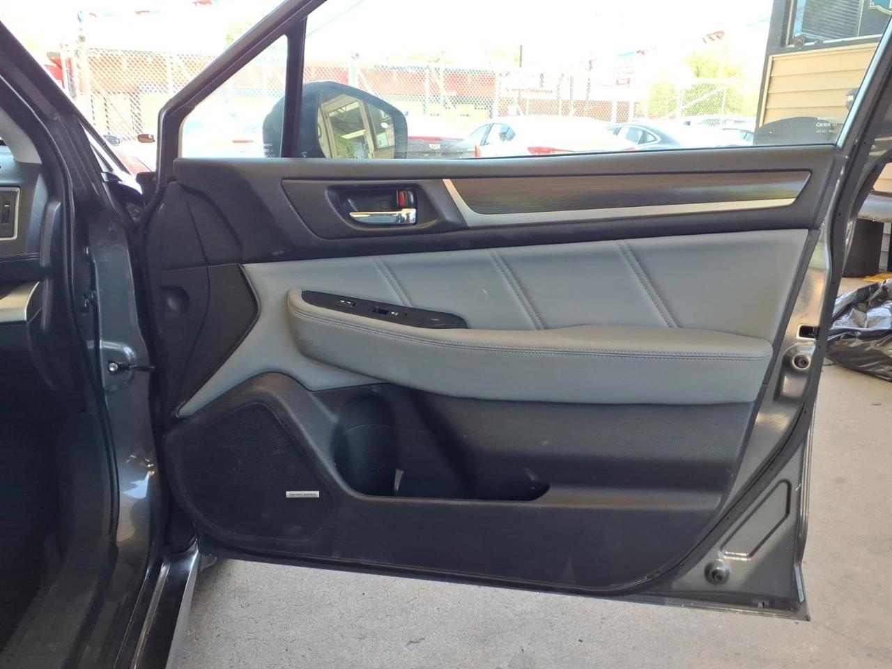 Subaru Legacy  2018