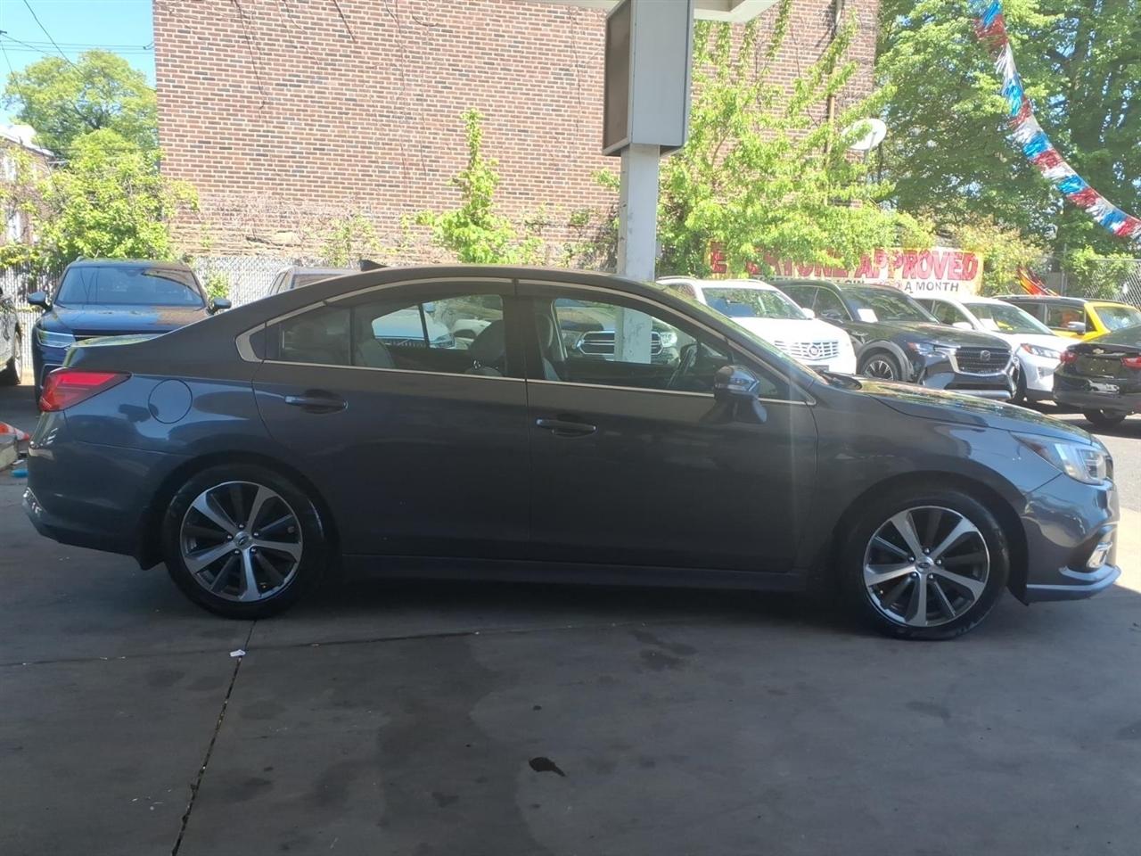 Subaru Legacy  2018