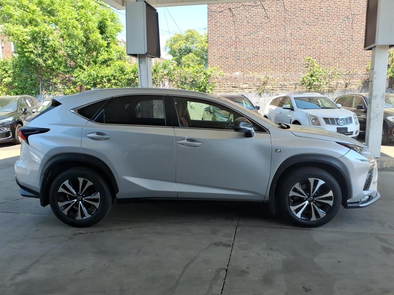 Lexus NX  2019