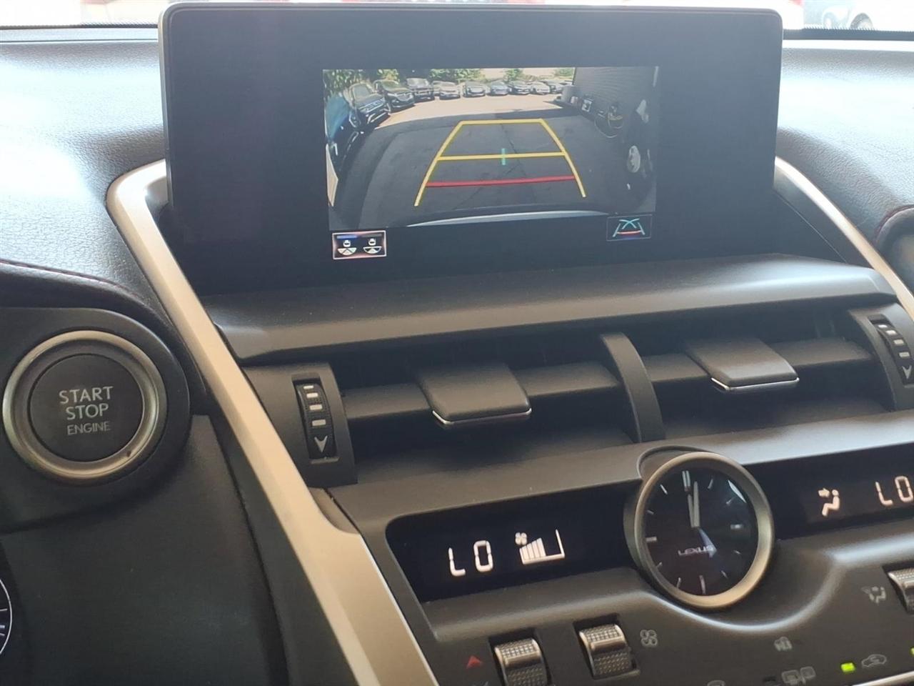 Lexus NX  2019
