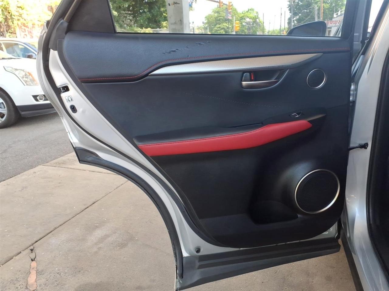 Lexus NX  2019