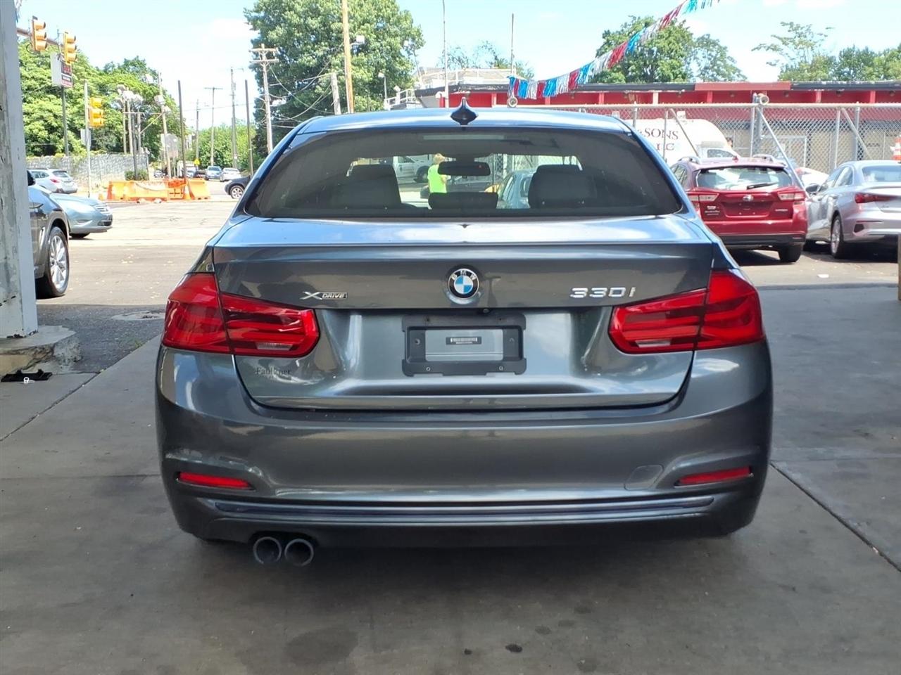 BMW 3 Series  2018
