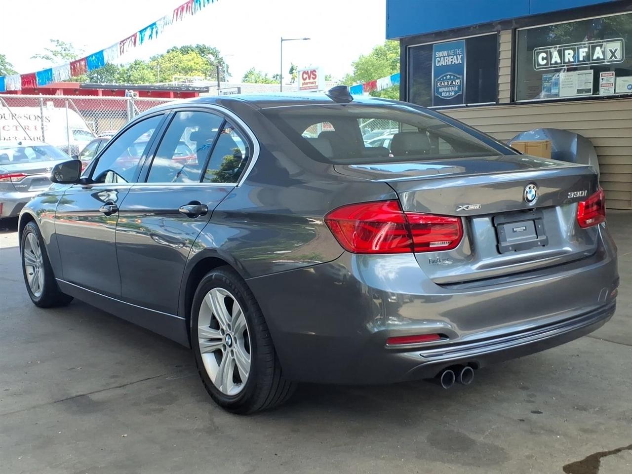 BMW 3 Series  2018