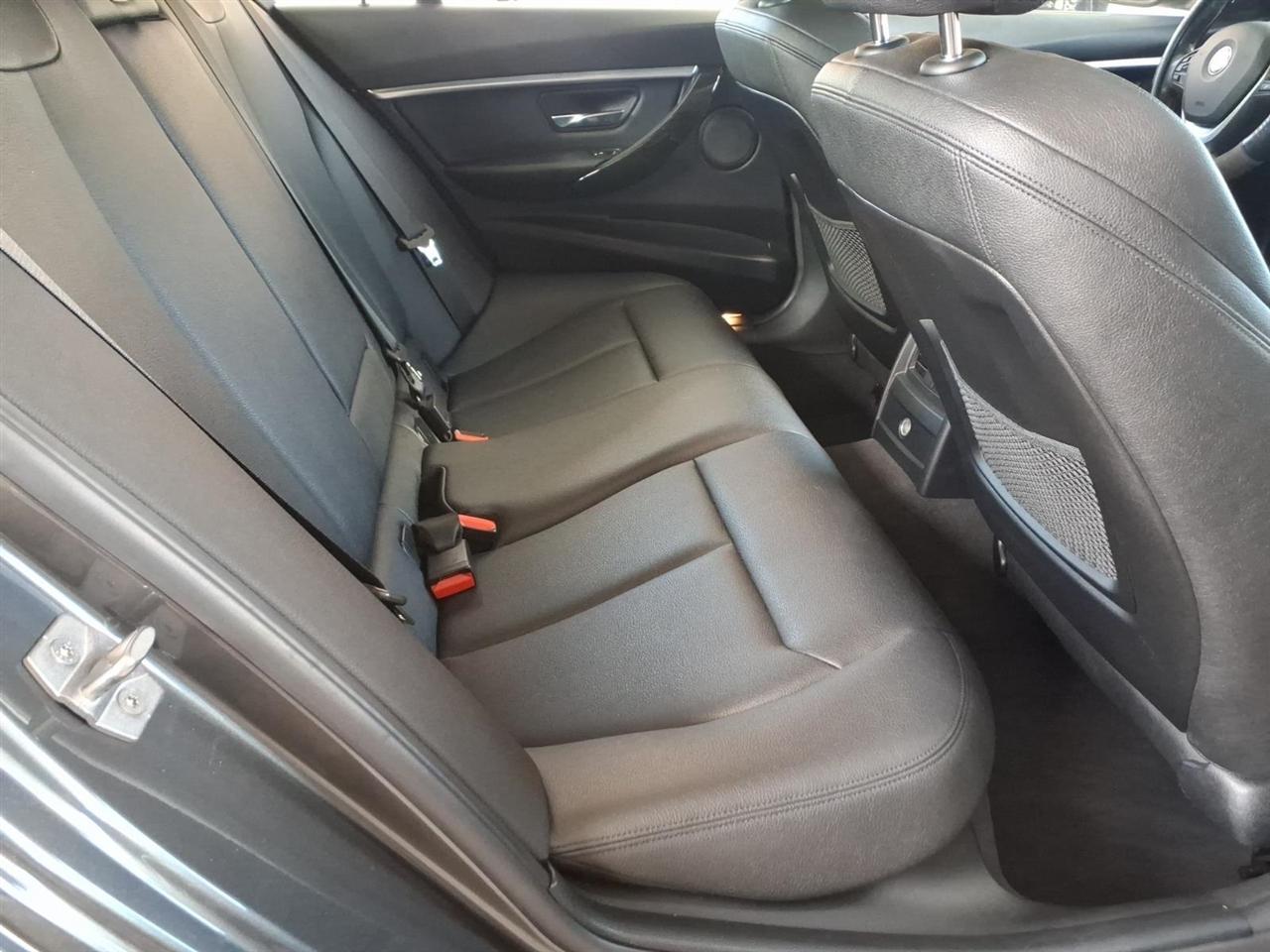 BMW 3 Series  2018