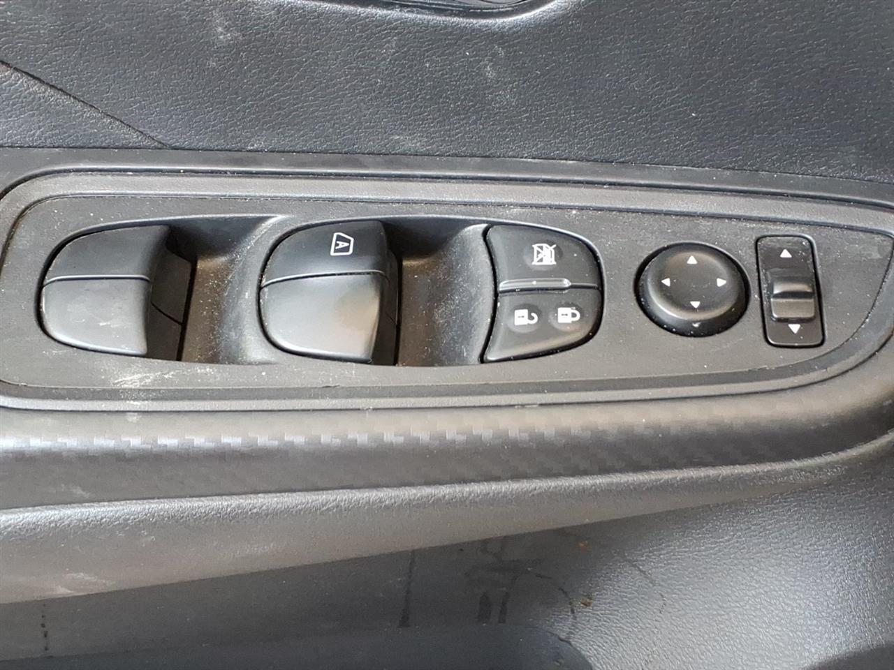 Nissan Versa  2025