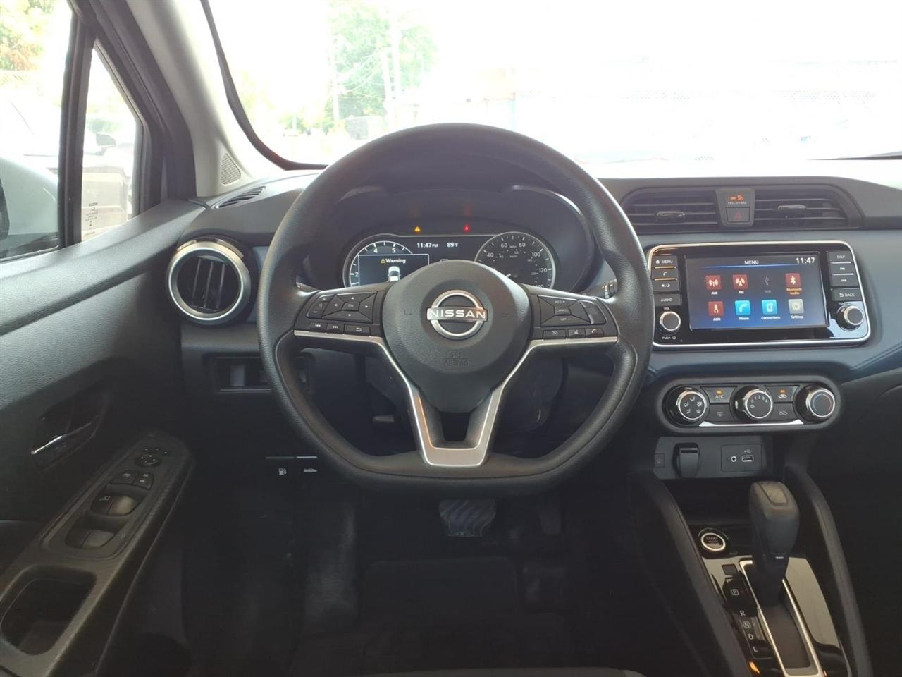 Nissan Versa  2025