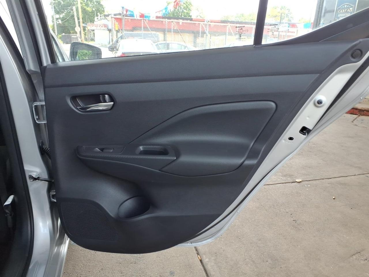 Nissan Versa  2025