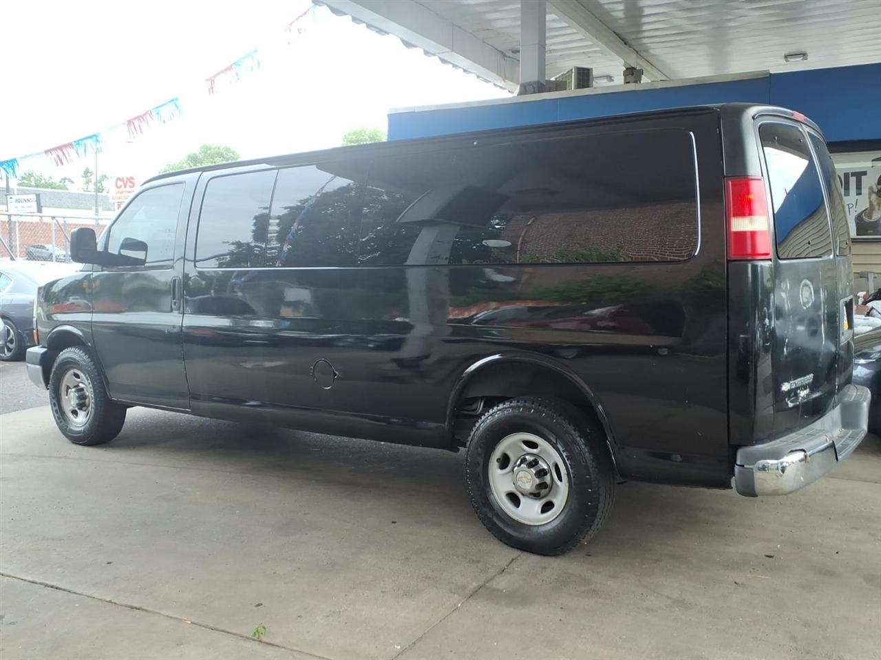 Chevrolet Express Passenger  2014