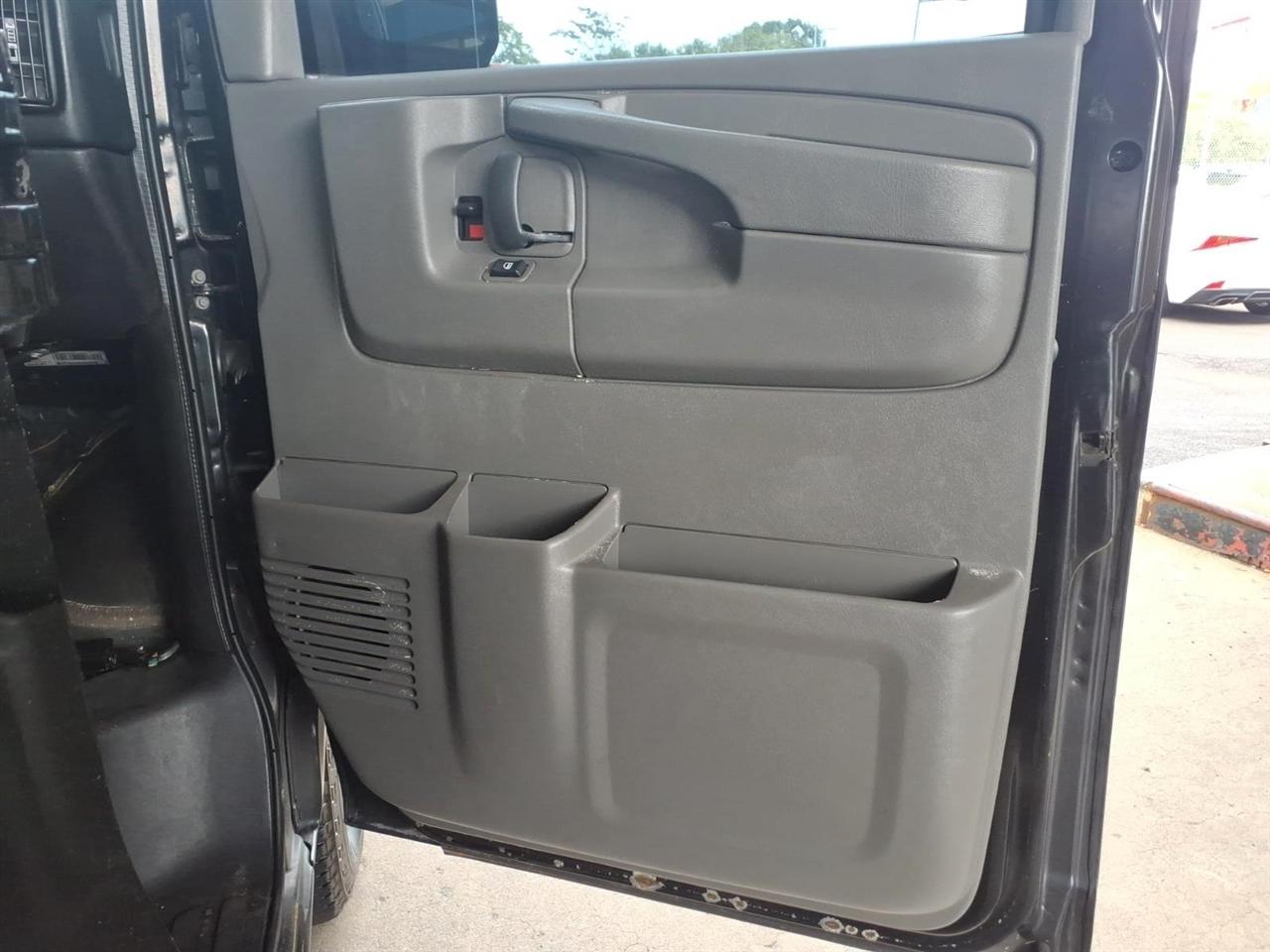 Chevrolet Express Passenger  2014