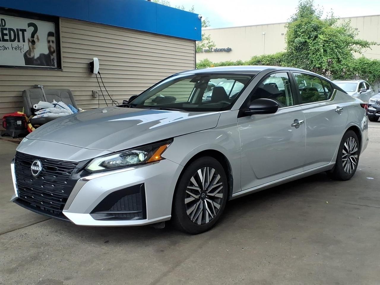 Nissan Altima  2024