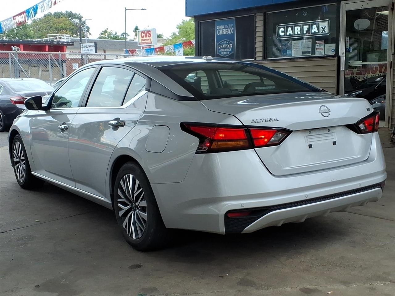 Nissan Altima  2024