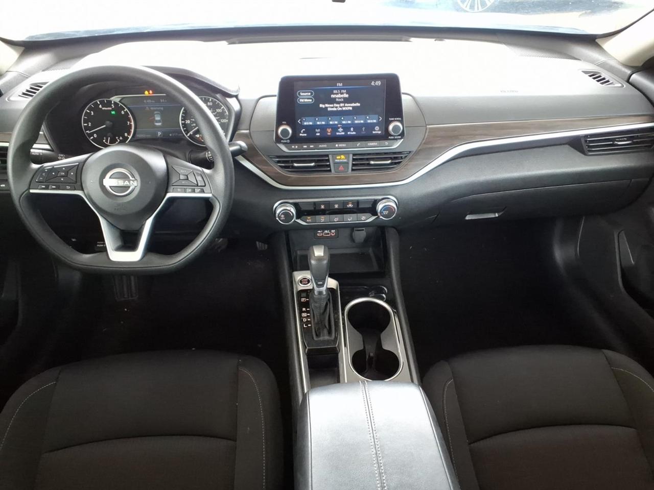 Nissan Altima  2024
