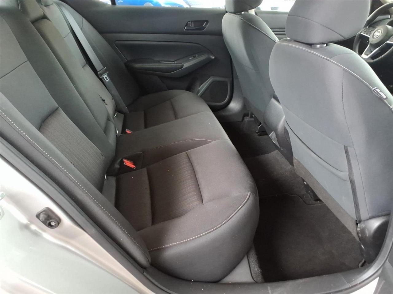 Nissan Altima  2024