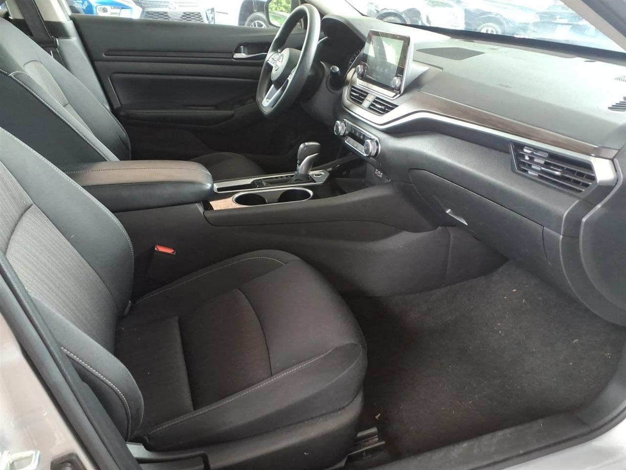 Nissan Altima  2024